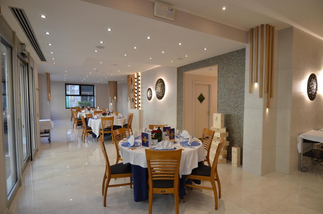Hotel Ristorante Toscana Alassio Buitenkant foto