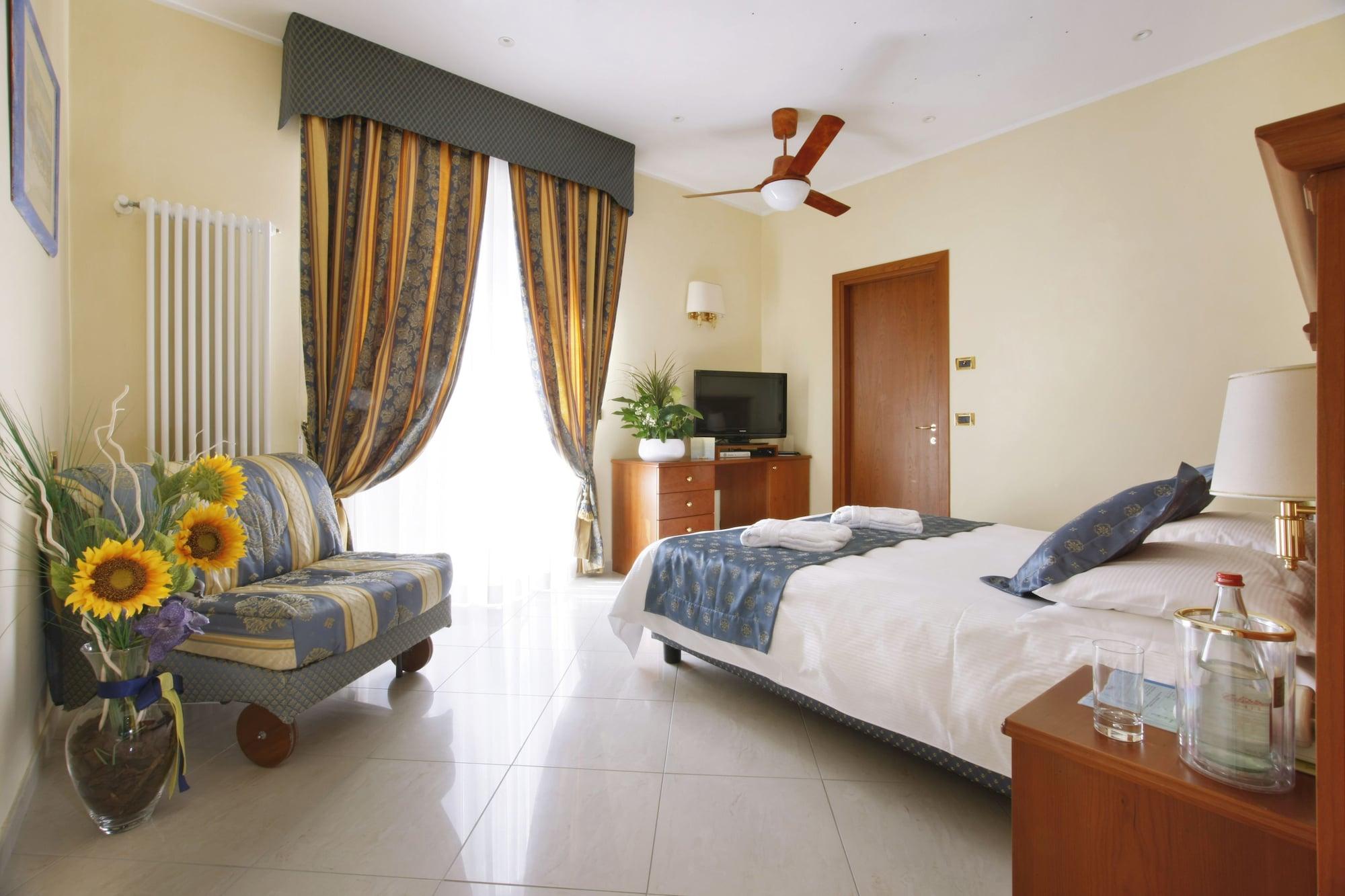Hotel Ristorante Toscana Alassio Buitenkant foto