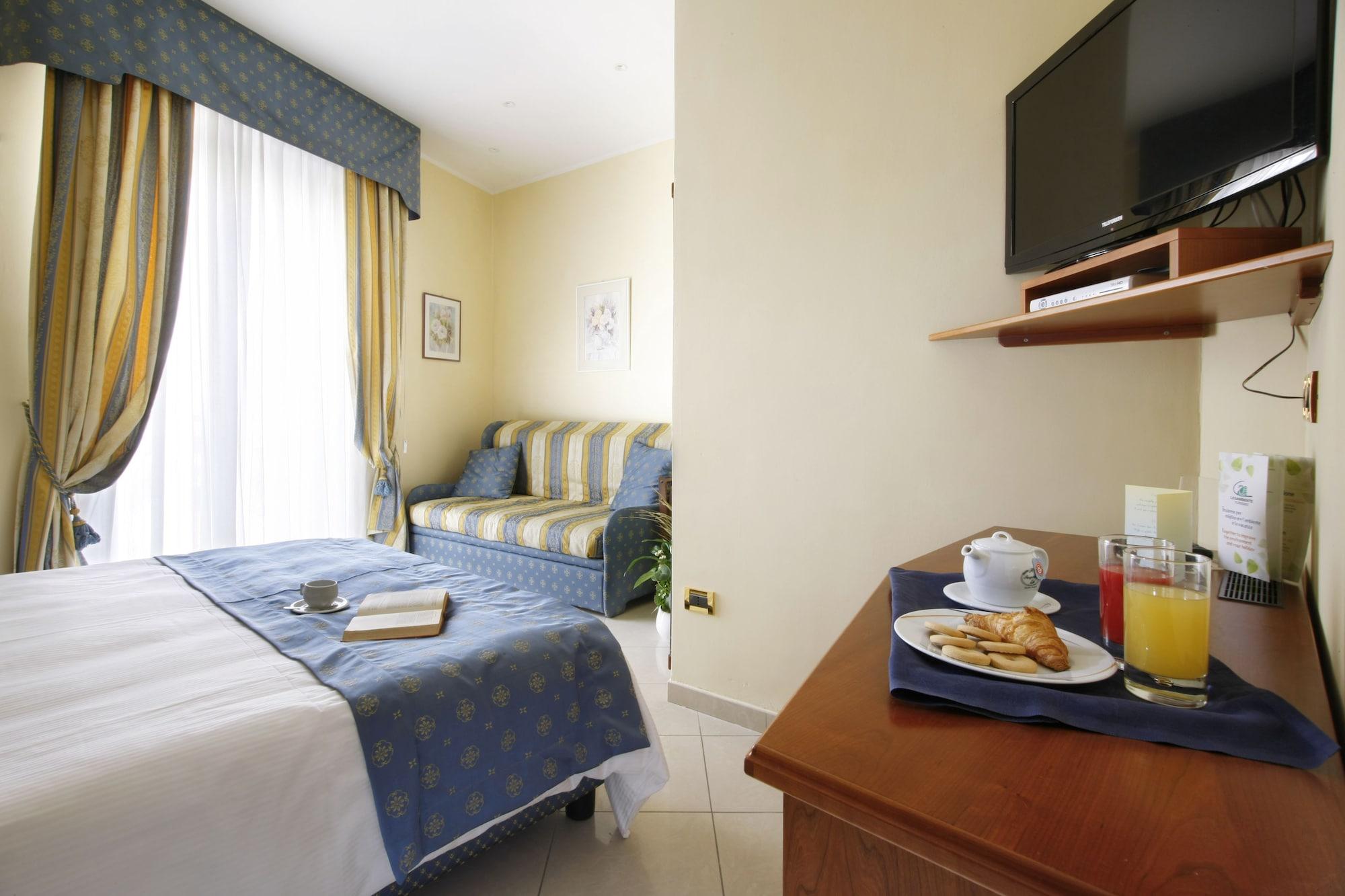 Hotel Ristorante Toscana Alassio Buitenkant foto