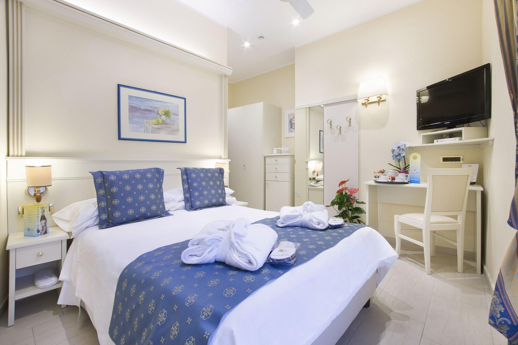 Hotel Ristorante Toscana Alassio Buitenkant foto