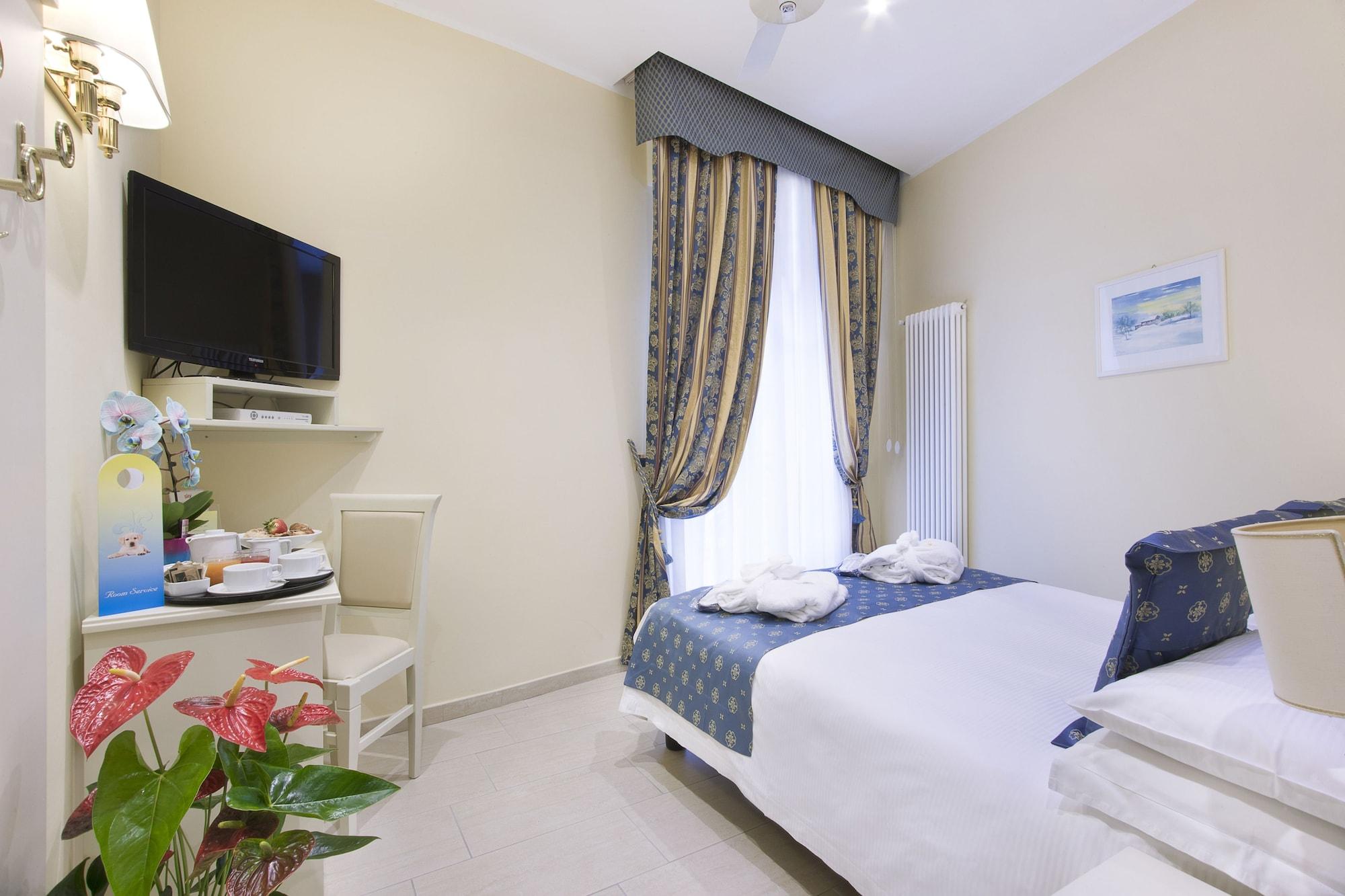 Hotel Ristorante Toscana Alassio Buitenkant foto