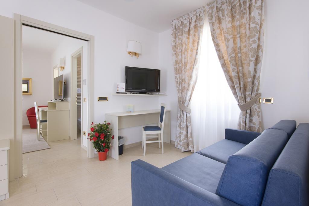 Hotel Ristorante Toscana Alassio Buitenkant foto
